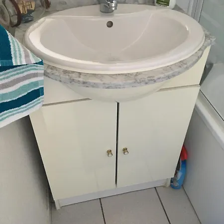 Aloes アパート セルベーレ